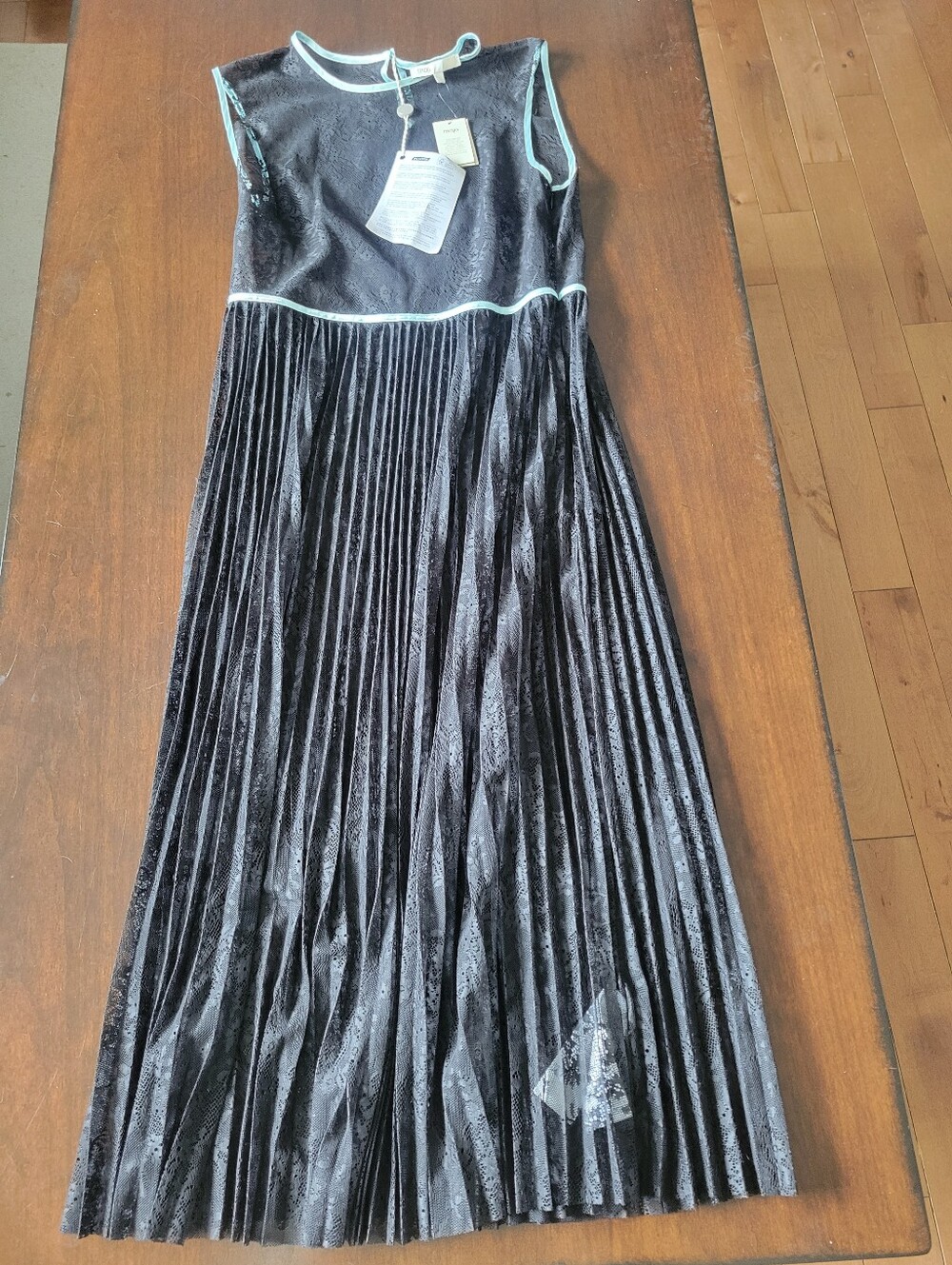Maje Black Pleated Lace Dress with Mint Trim Size 3/Large